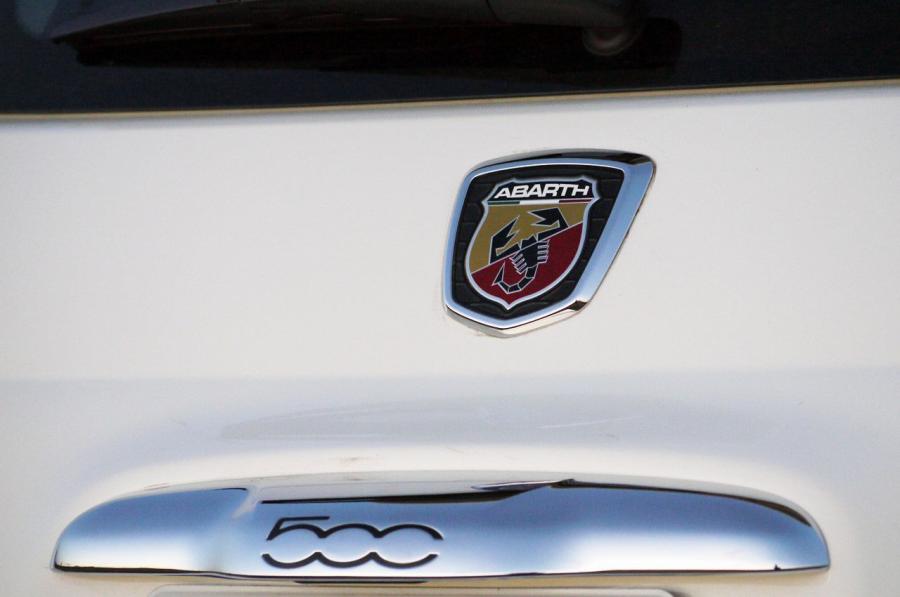  Fiat 500 Abarth 2012 года  (фото 35 из 121)